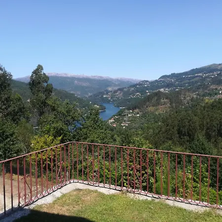 Quinta Da Fonte Da Porca Holiday home *
